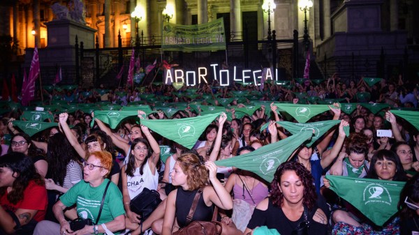 Panuelazo-marcha-protesta-aborto-legal-Congreso-21